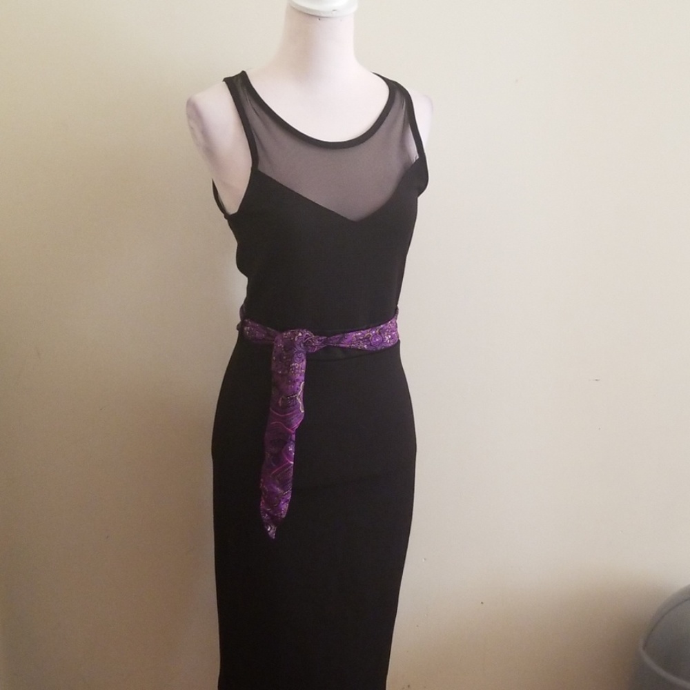 NWOT The Black dress